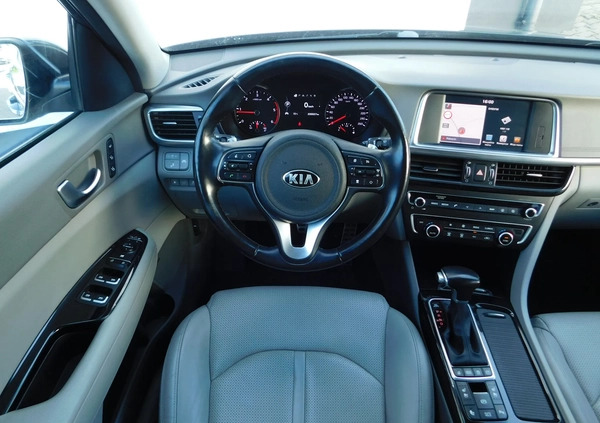 Kia Optima cena 61900 przebieg: 233100, rok produkcji 2017 z Gniezno małe 191